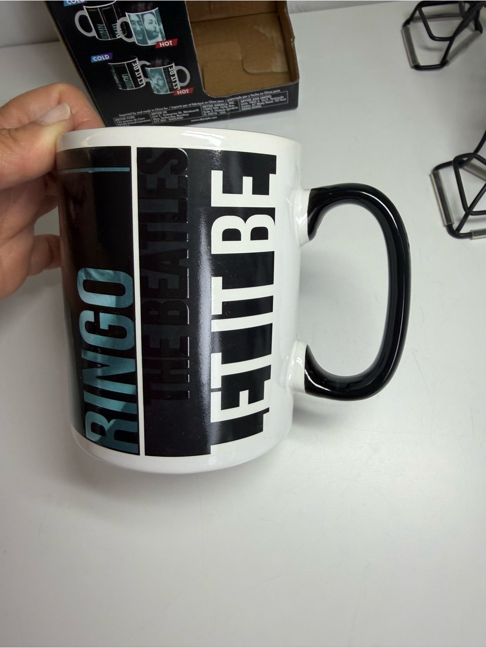 The Beatles Magic Mug 16oz - Picture 3 of 10